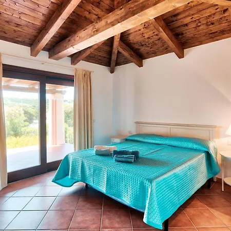 Costanza Villa *